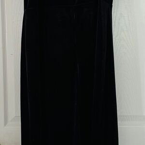 Women’s Black velvet dress